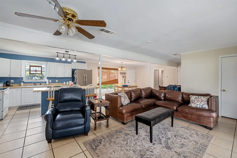 1725 Oak Shore Drive Tool, TX 75143