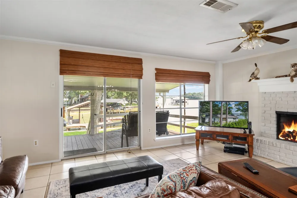 1725 Oak Shore Drive Tool, TX 75143
