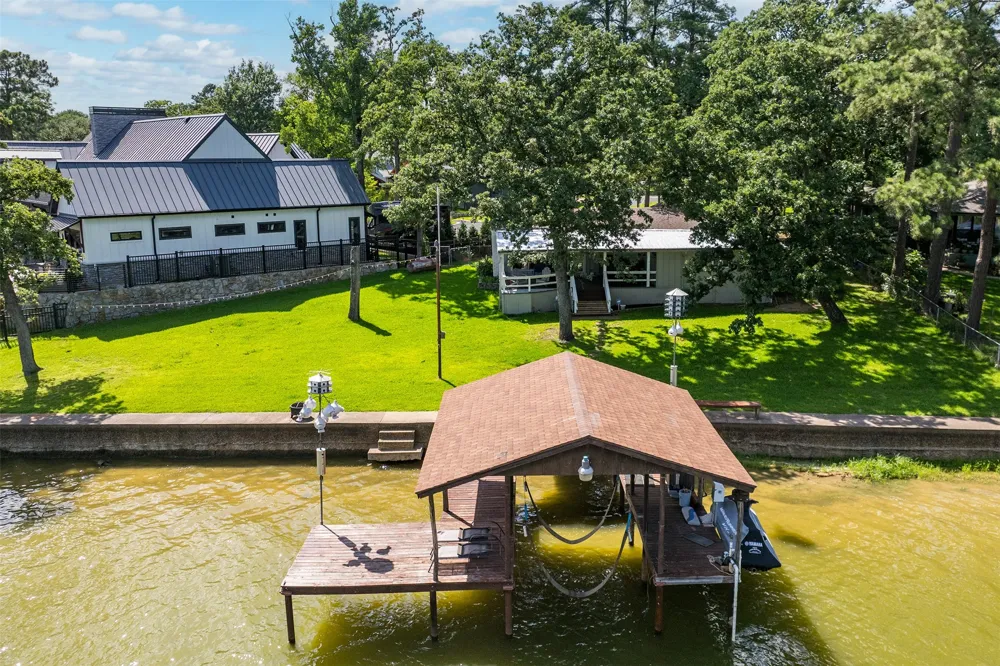 1725 Oak Shore Drive Tool, TX 75143