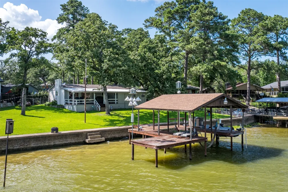 1725 Oak Shore Drive Tool, TX 75143