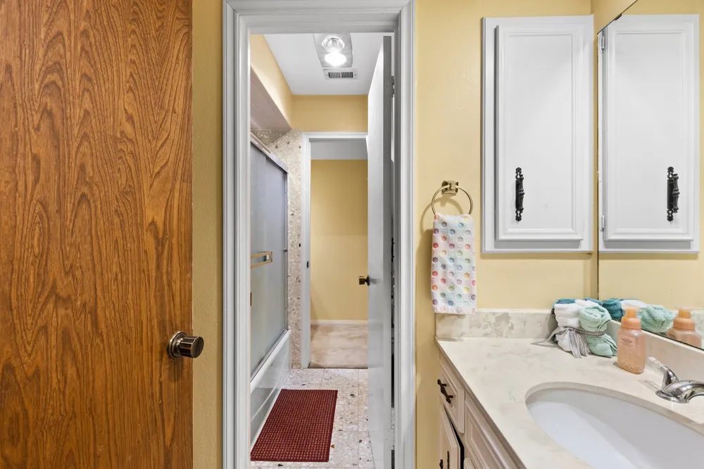 5602 Fountainbridge Ln Houston, TX 77069