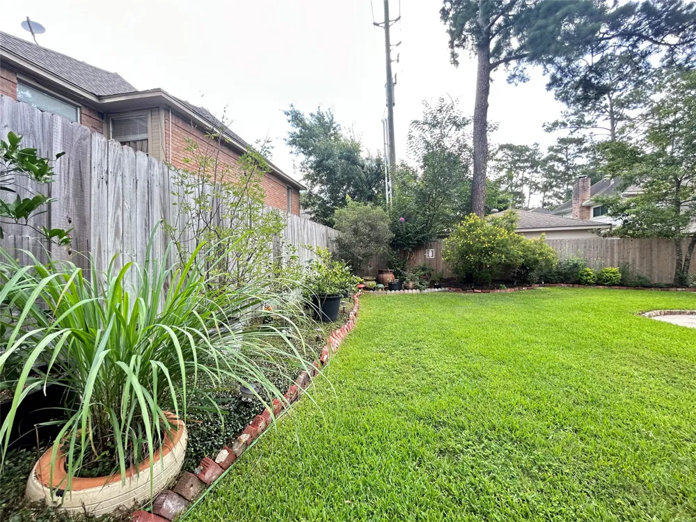 5602 Fountainbridge Ln Houston, TX 77069