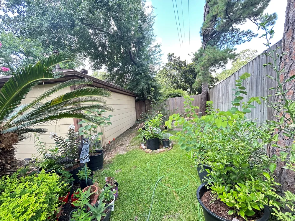 5602 Fountainbridge Ln Houston, TX 77069