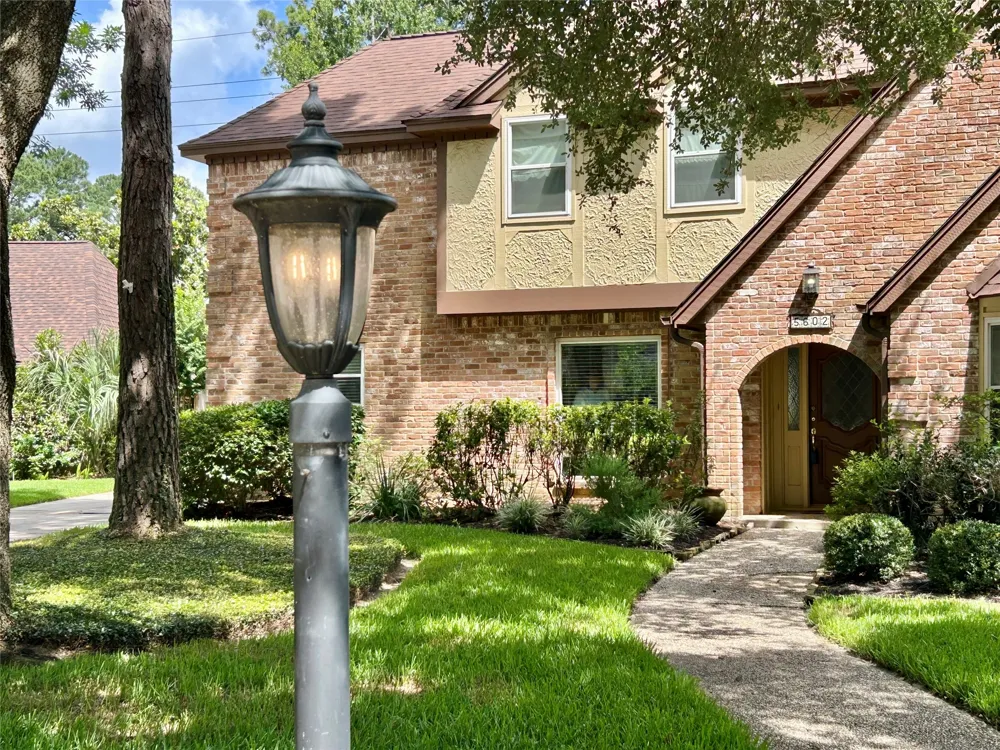 5602 Fountainbridge Ln Houston, TX 77069