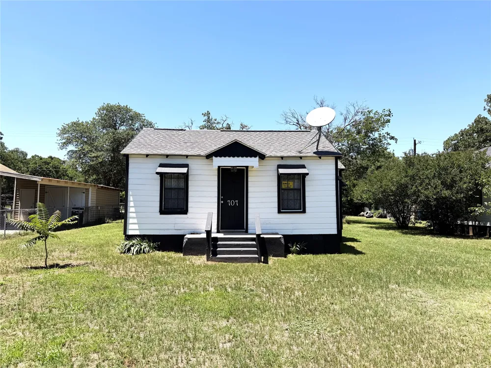707 E 23rd Street Cisco, TX 76437