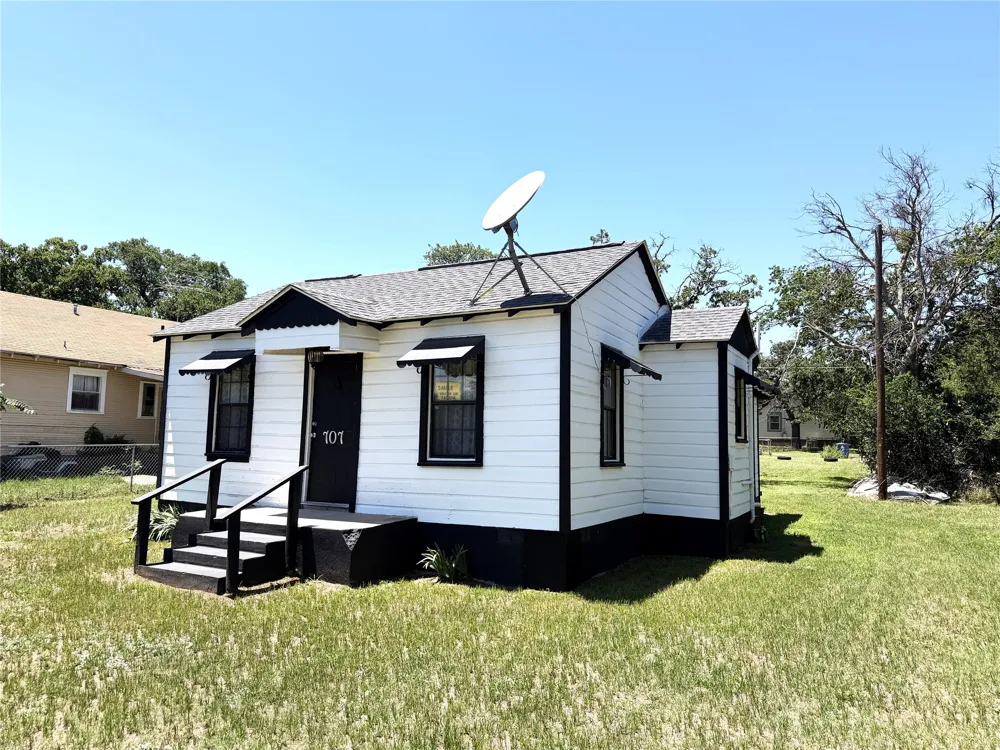 707 E 23rd Street Cisco, TX 76437