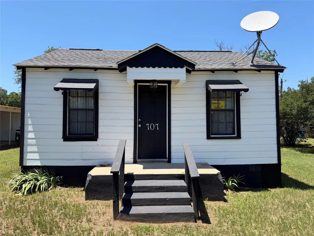 707 E 23rd Street Cisco, TX 76437