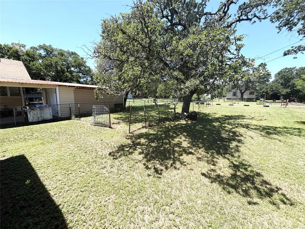 707 E 23rd Street Cisco, TX 76437