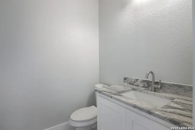 252 Venado Oaks Castroville, TX 78009