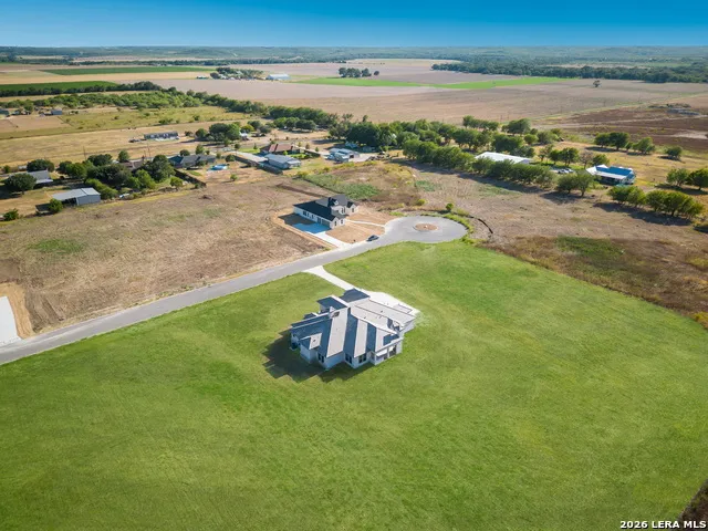 252 Venado Oaks Castroville, TX 78009