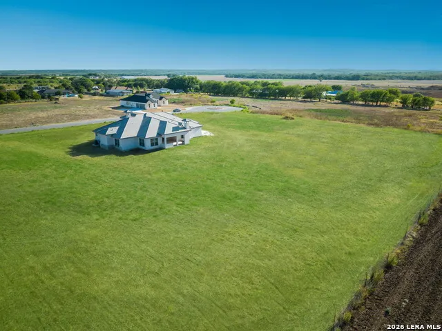 252 Venado Oaks Castroville, TX 78009