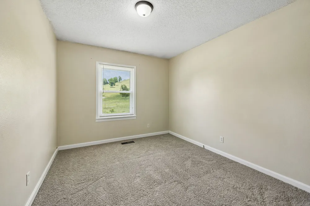 14 Morris Ln Pleasant Shade, TN 37145