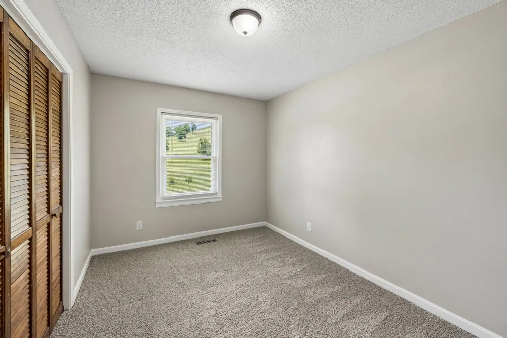 14 Morris Ln Pleasant Shade, TN 37145