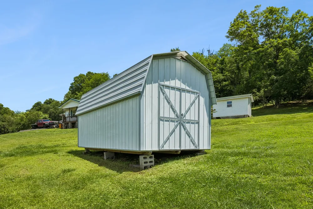 14 Morris Ln Pleasant Shade, TN 37145