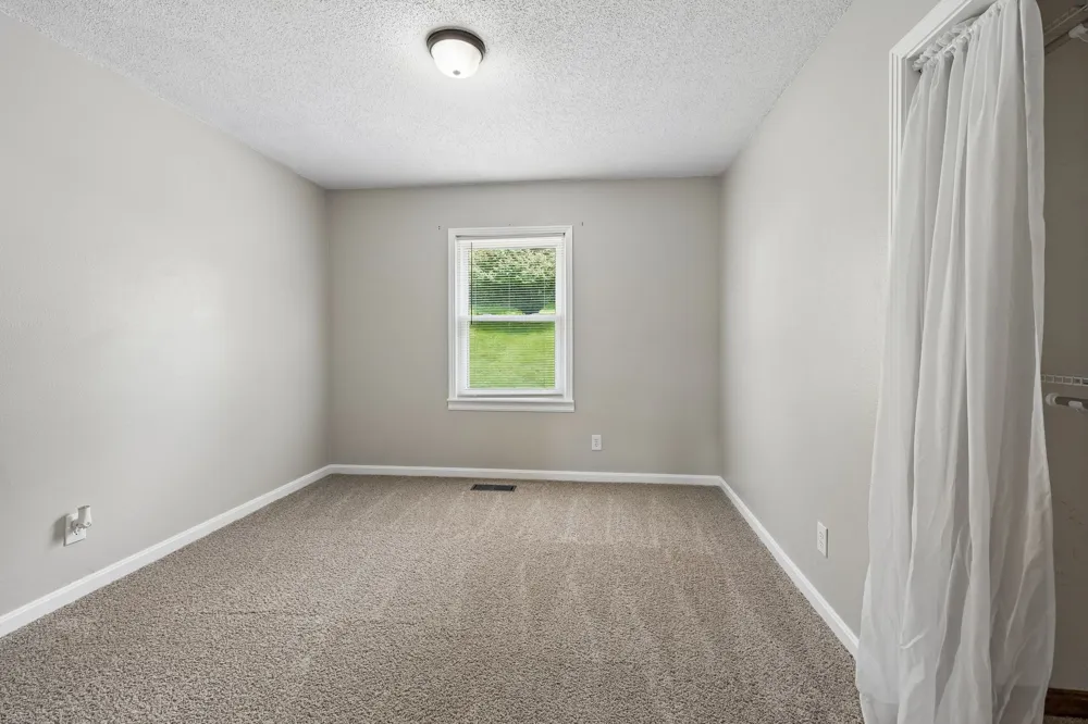14 Morris Ln Pleasant Shade, TN 37145