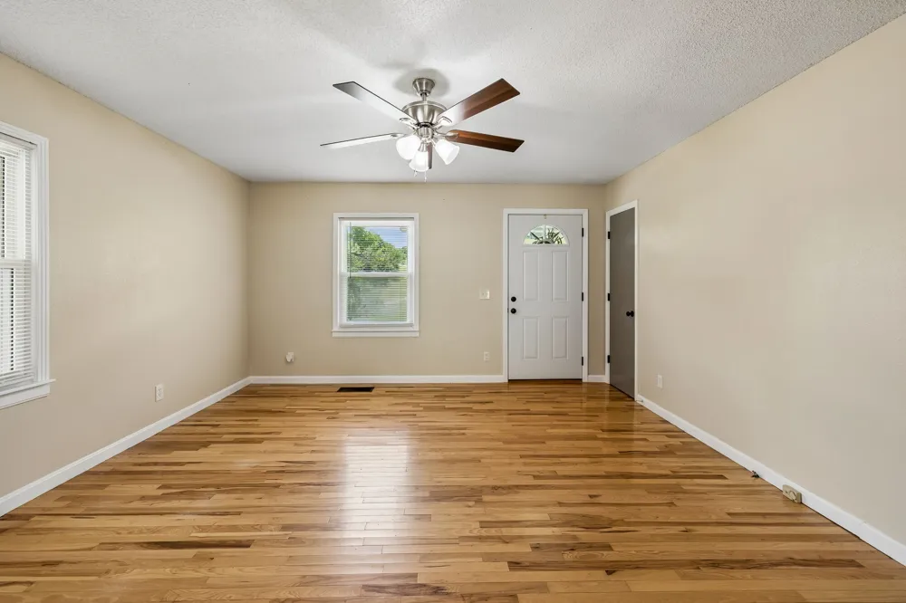 14 Morris Ln Pleasant Shade, TN 37145