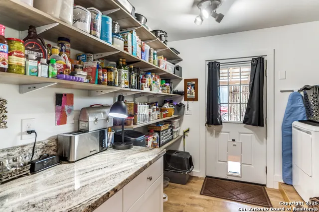 103 AMBER DR Comfort, TX 78013