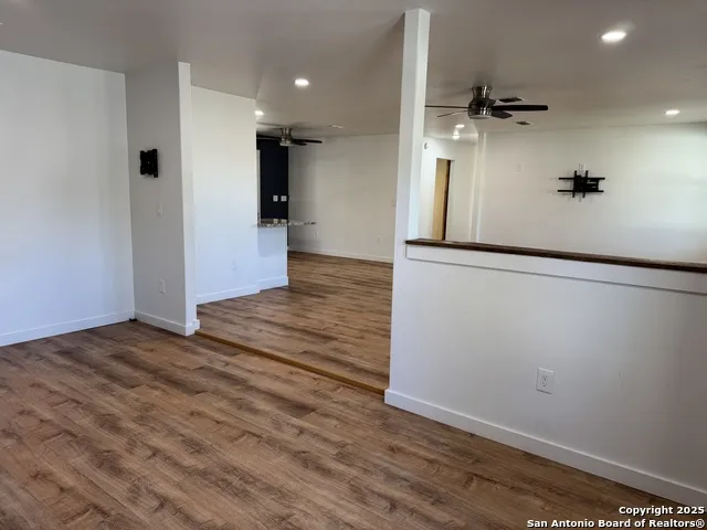 103 AMBER DR Comfort, TX 78013