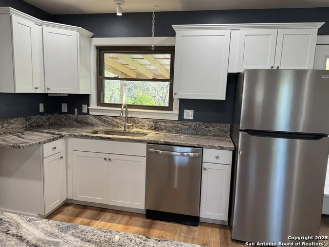 103 AMBER DR Comfort, TX 78013