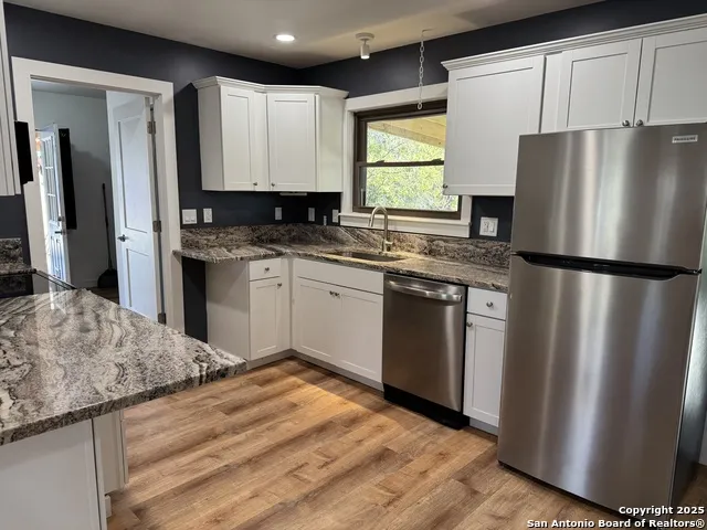 103 AMBER DR Comfort, TX 78013