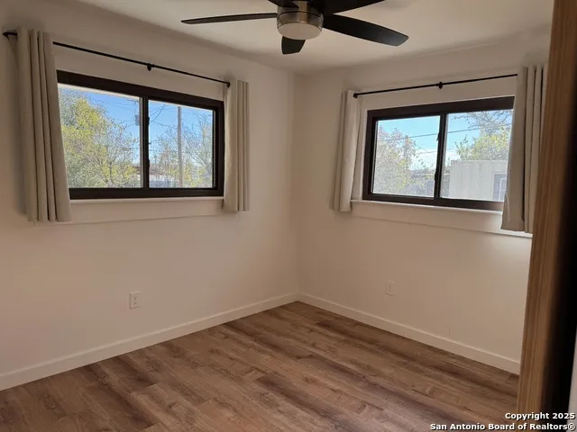 103 AMBER DR Comfort, TX 78013