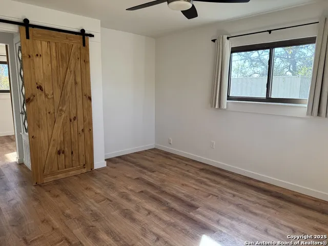 103 AMBER DR Comfort, TX 78013