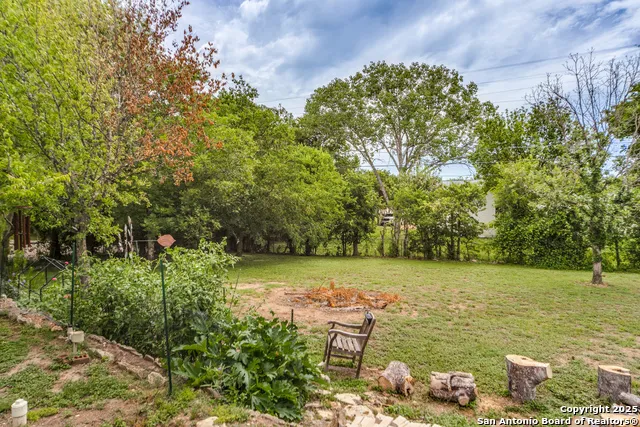103 AMBER DR Comfort, TX 78013
