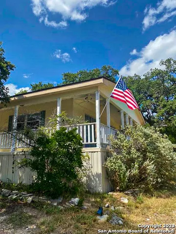1841 Oak Meadows Canyon Lake, TX 78133
