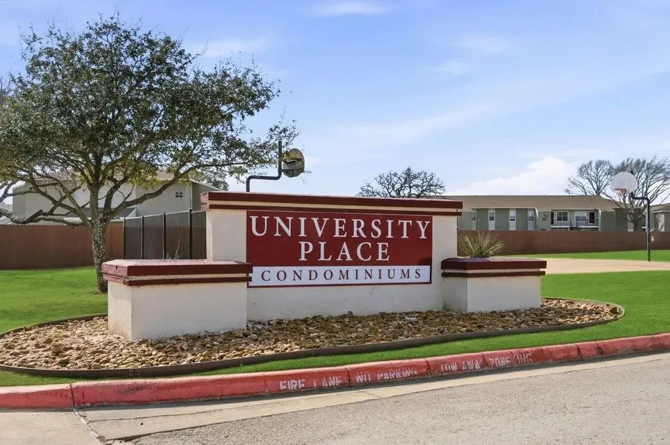 521 Southwest Parkway #304 College Station, TX 77840