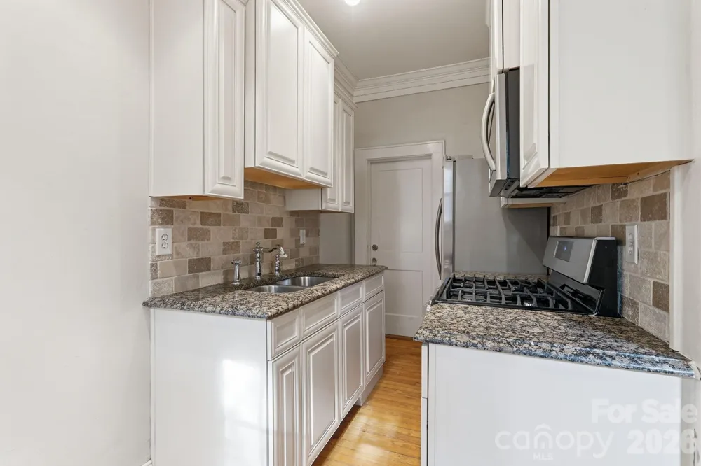 916 Bromley Road Charlotte, NC 28207