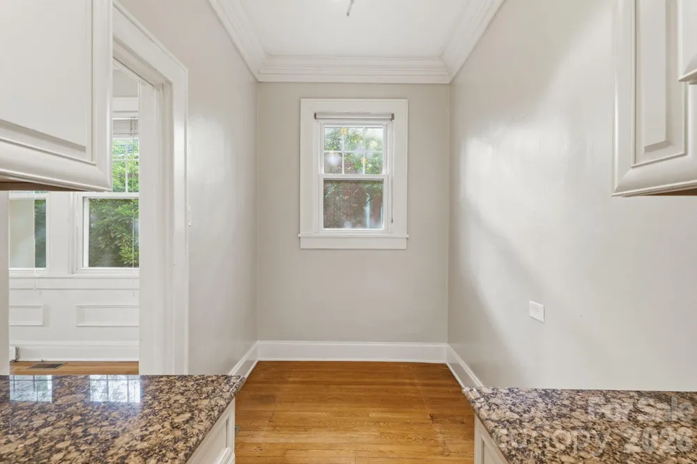 916 Bromley Road Charlotte, NC 28207