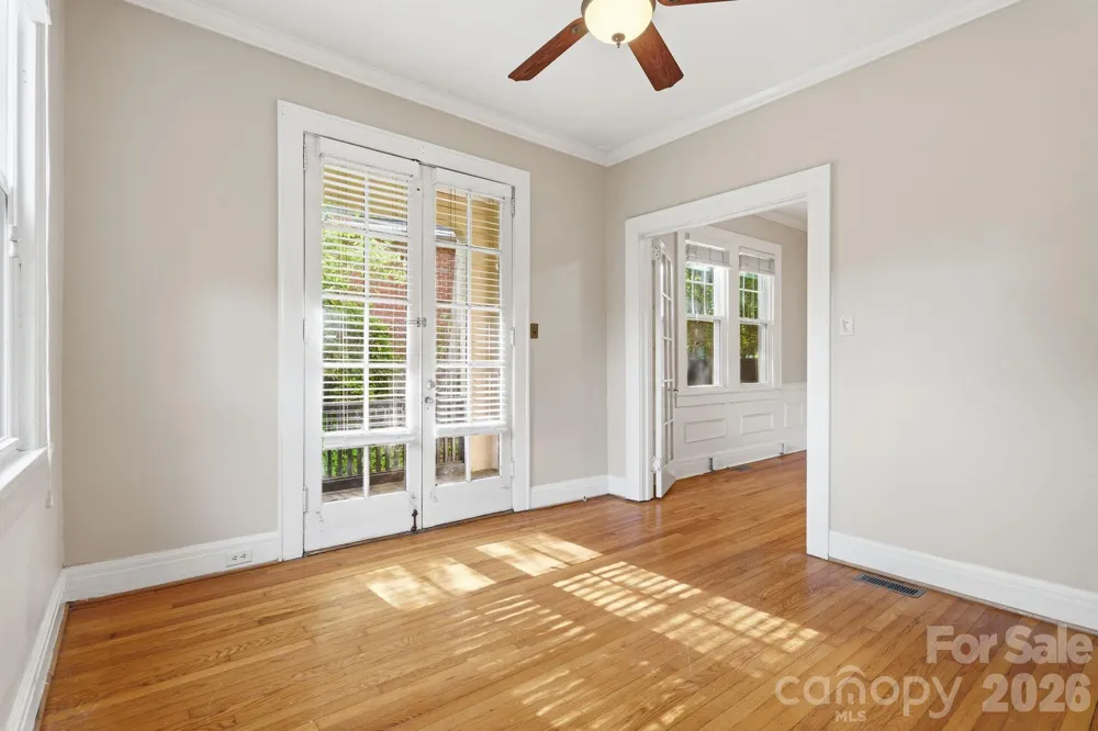 916 Bromley Road Charlotte, NC 28207