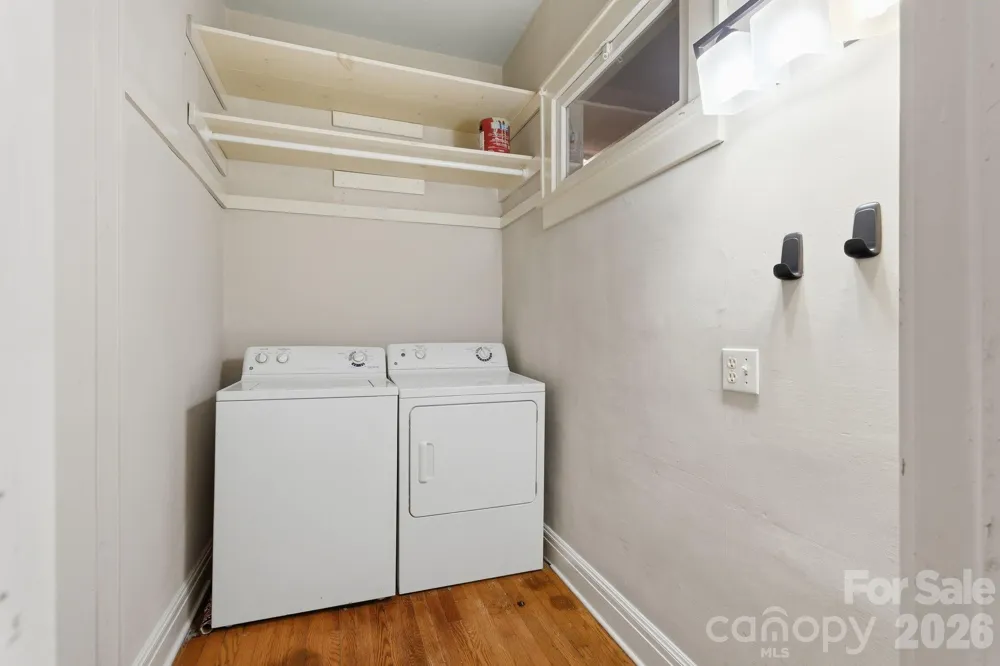 916 Bromley Road Charlotte, NC 28207