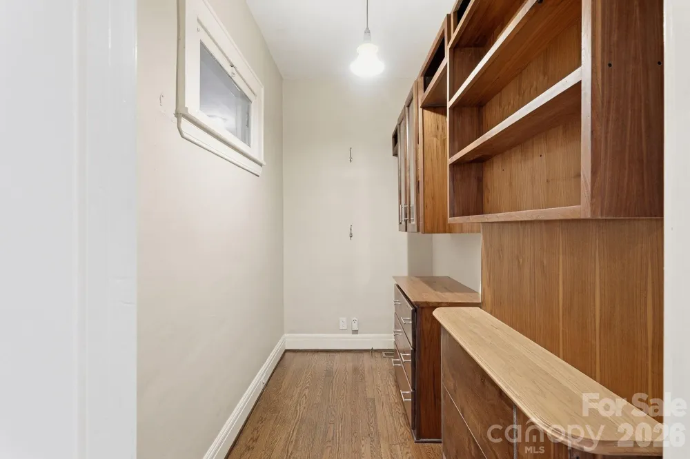 916 Bromley Road Charlotte, NC 28207