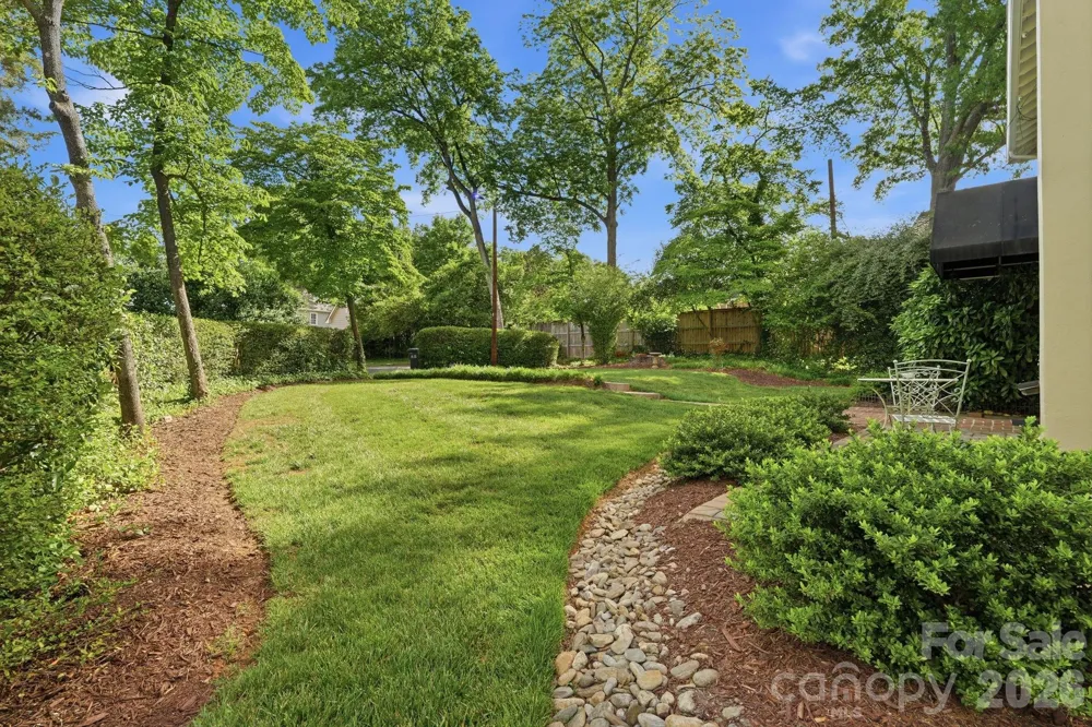 916 Bromley Road Charlotte, NC 28207