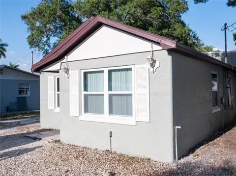 1526 Wood Road