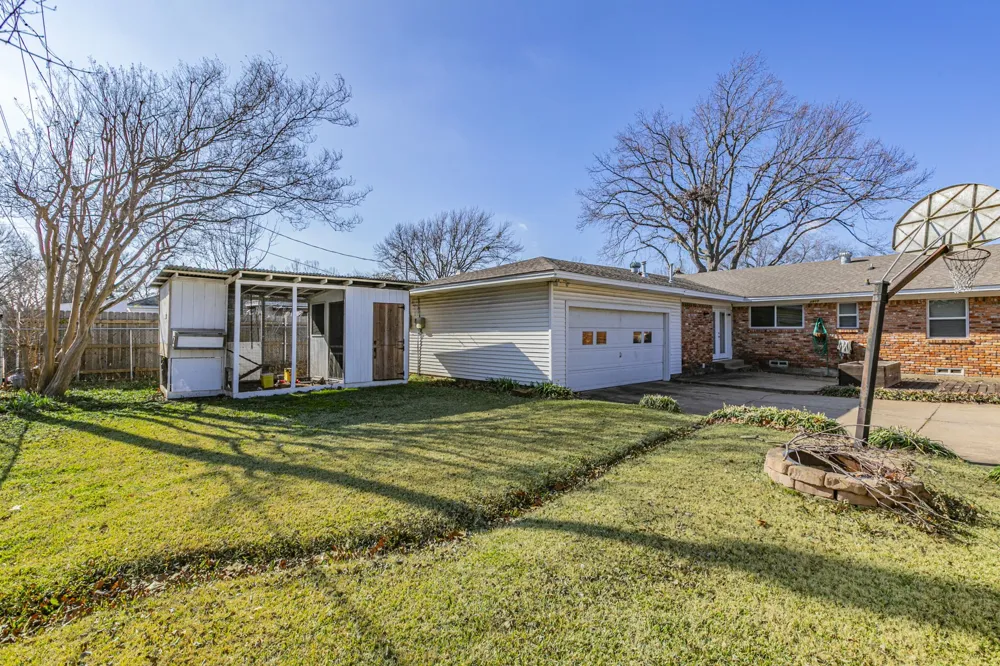3910 Douglas Drive Garland, TX 75041