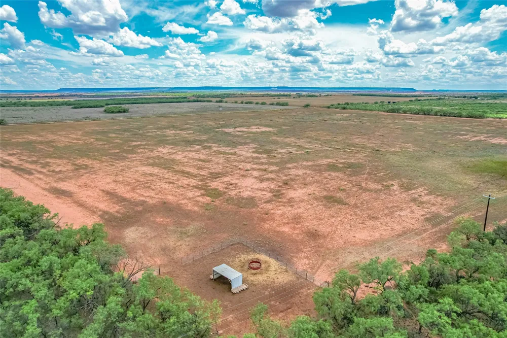 14867 County Road 407 Trent, TX 79561