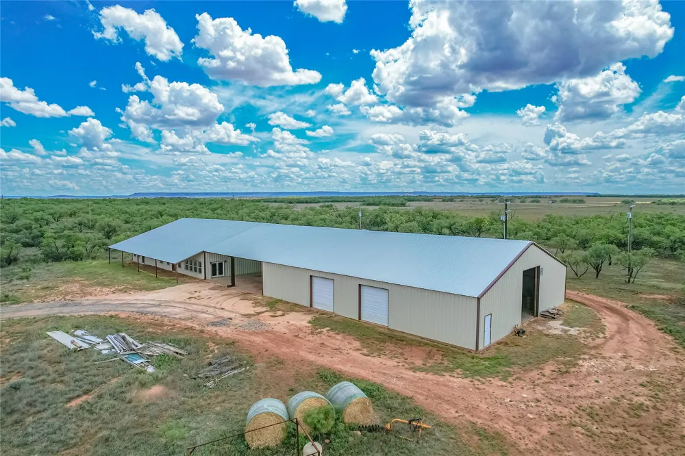 14867 County Road 407 Trent, TX 79561