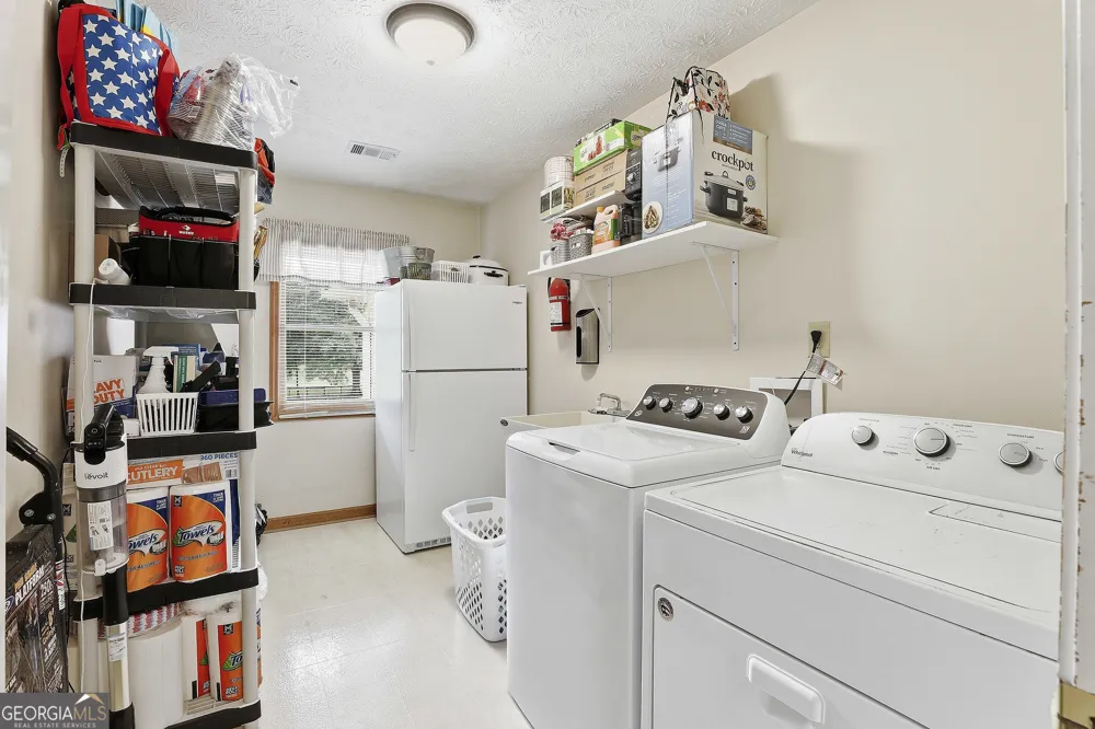 222 Lincoln RD Tyrone, GA 30290