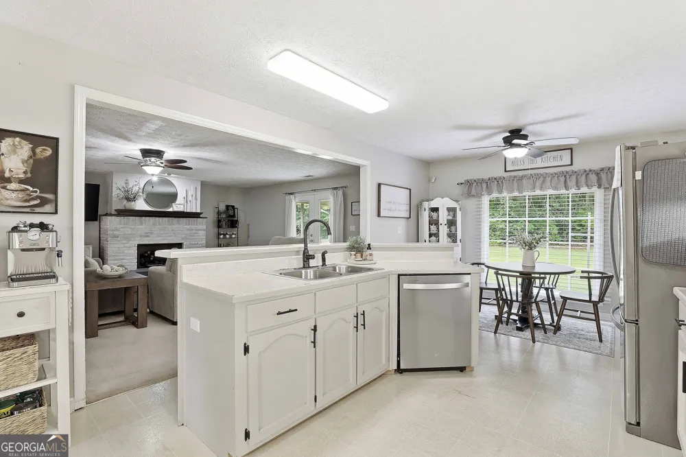 222 Lincoln RD Tyrone, GA 30290