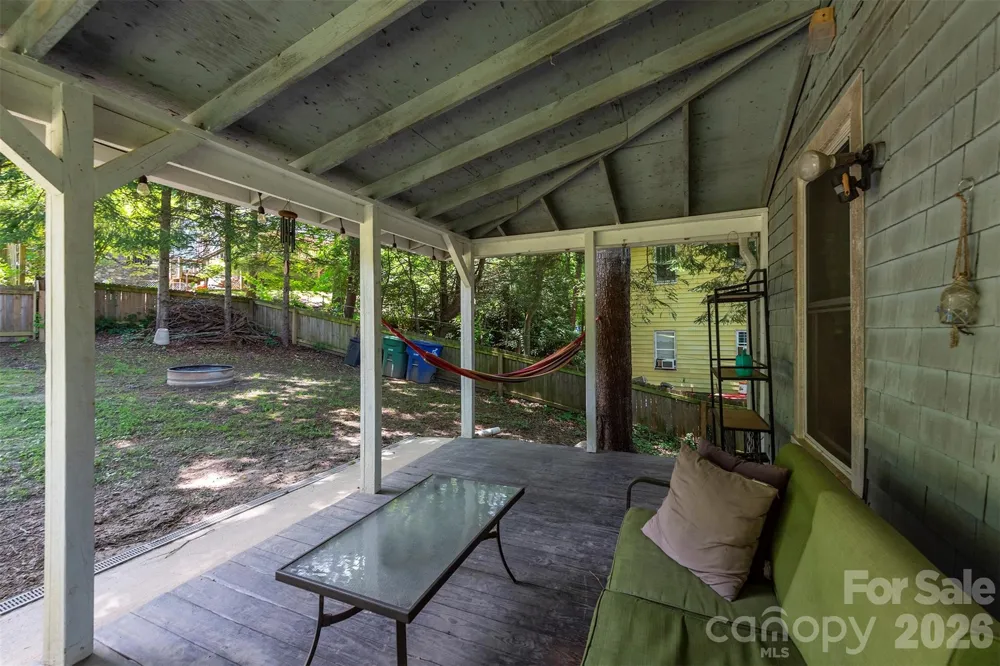 14 Border Street Black Mountain, NC 28711