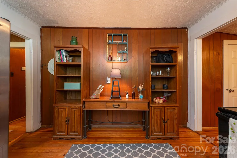 14 Border Street Black Mountain, NC 28711