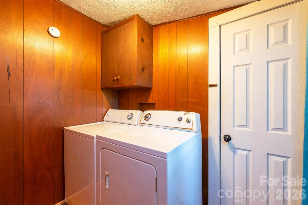 14 Border Street Black Mountain, NC 28711