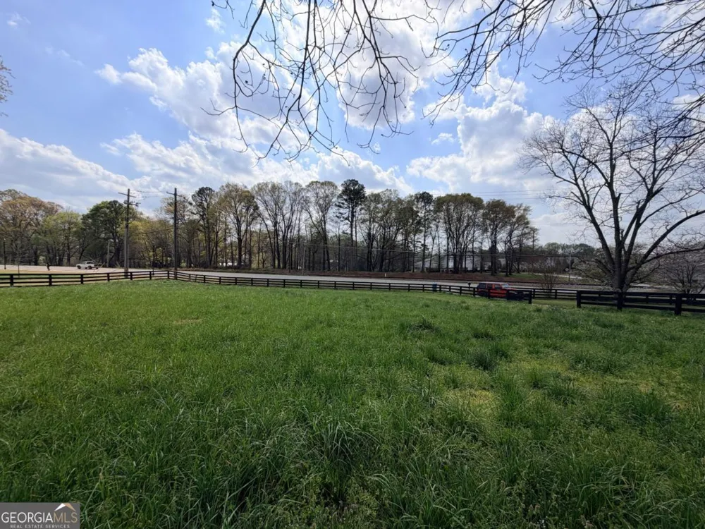 662 Old Gainesville HWY Pendergrass, GA 30567