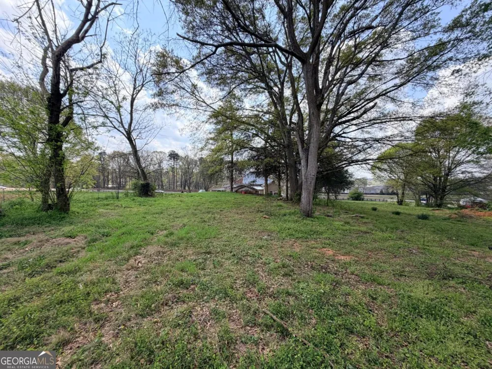 662 Old Gainesville HWY Pendergrass, GA 30567