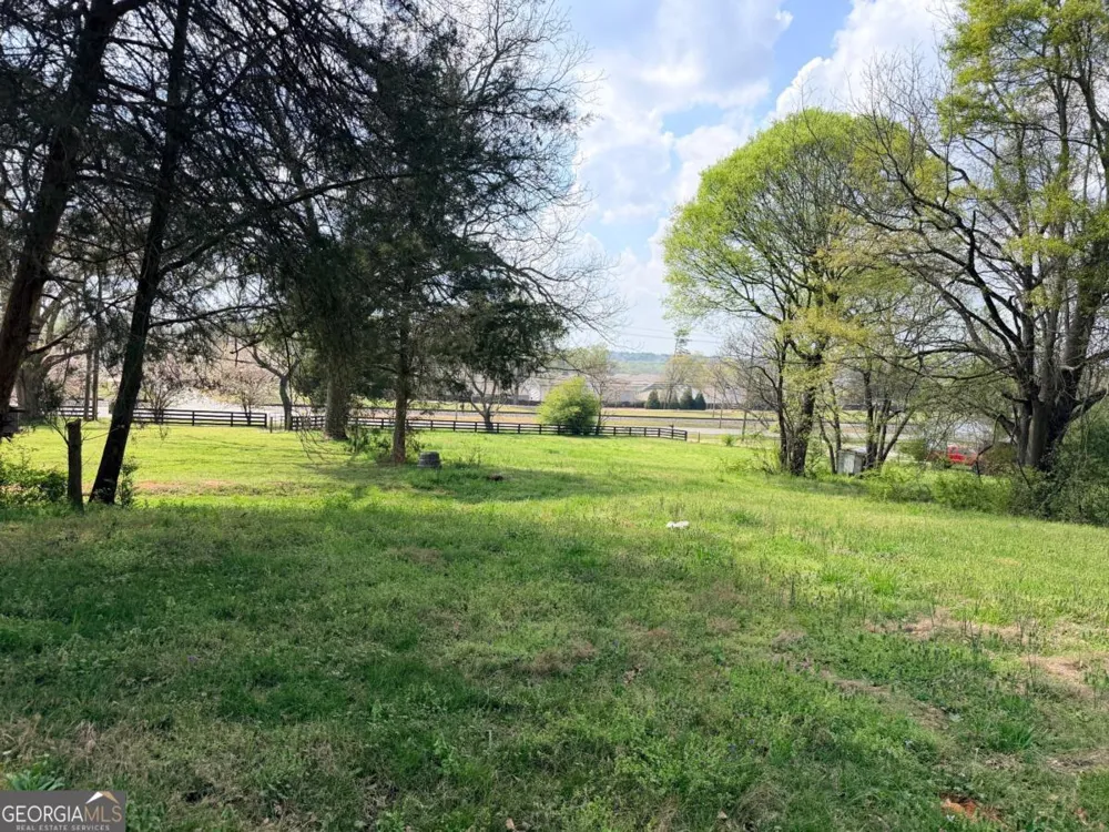 662 Old Gainesville HWY Pendergrass, GA 30567