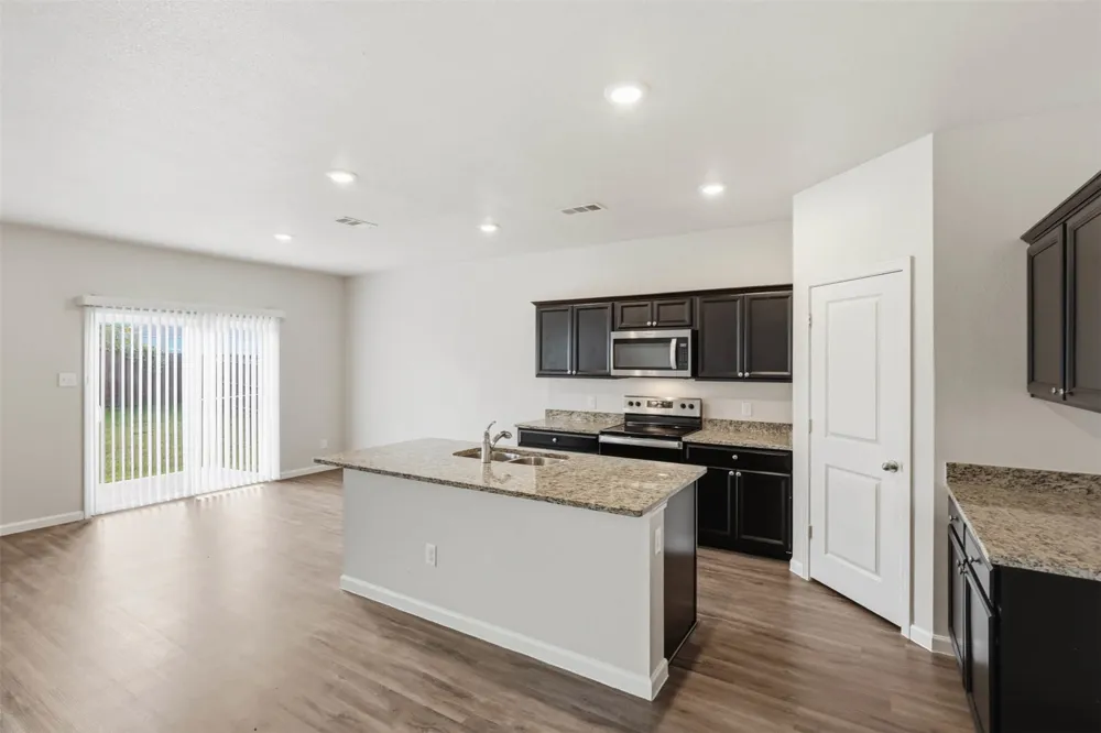 453 Canoe Way Crowley, TX 76036