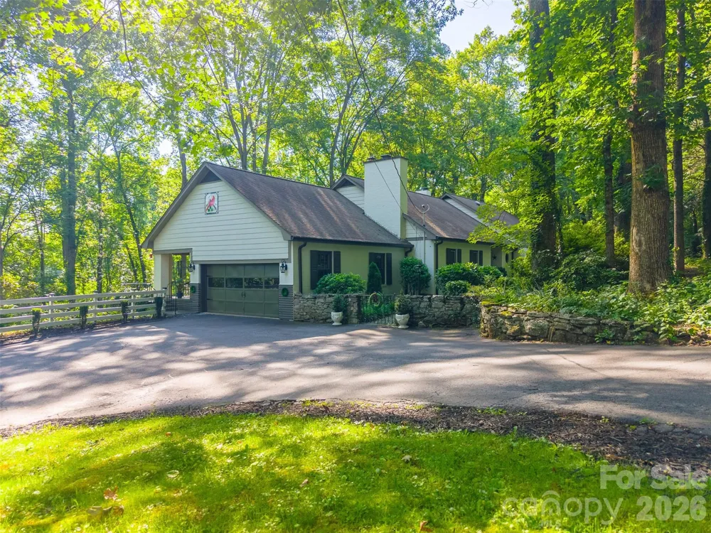 77 Oakwood Lane Sylva, NC 28779