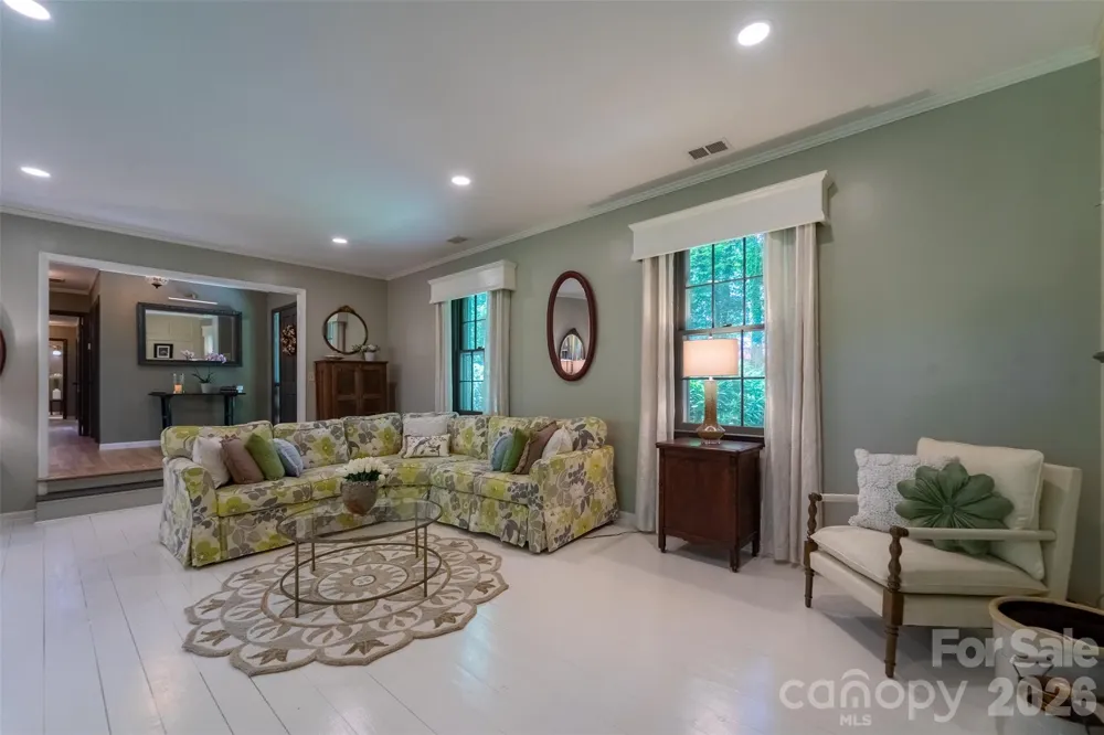 77 Oakwood Lane Sylva, NC 28779